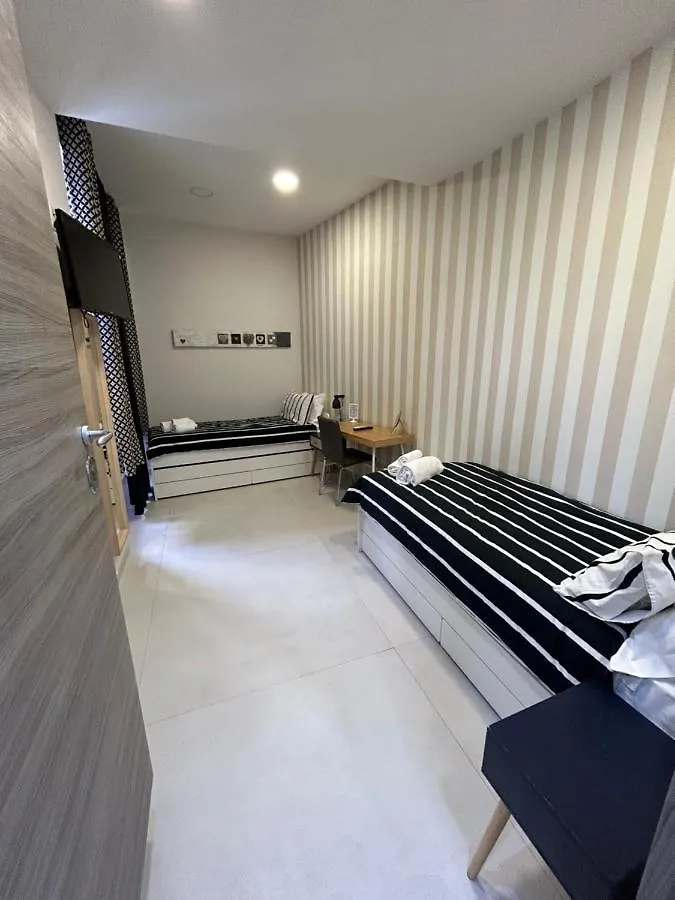 2Naples Rooms